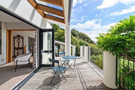 Photo of property in 52 Walter Road, Lowry Bay, Lower Hutt, 5013