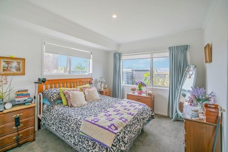 Photo of property in 20 Roseberry Place, Whitianga, 3510