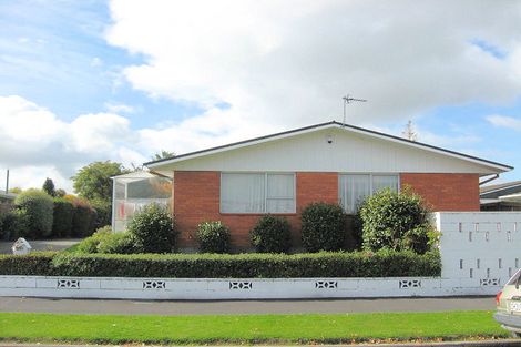 Photo of property in 2/31 Guinness Crescent, Ilam, Christchurch, 8041