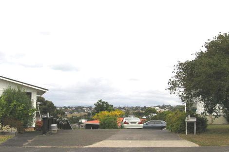 Photo of property in 2/54 Juniper Road, Sunnynook, Auckland, 0620