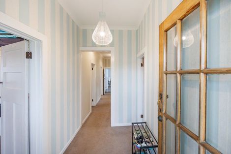 Photo of property in 32 Marne Street, Hokowhitu, Palmerston North, 4410