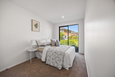 Photo of property in 10a Prince Regent Drive, Half Moon Bay, Auckland, 2012