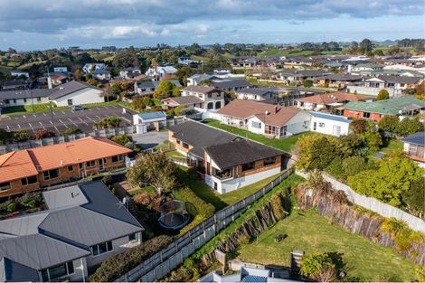 Photo of property in 9c Del Mar Place, Merrilands, New Plymouth, 4312