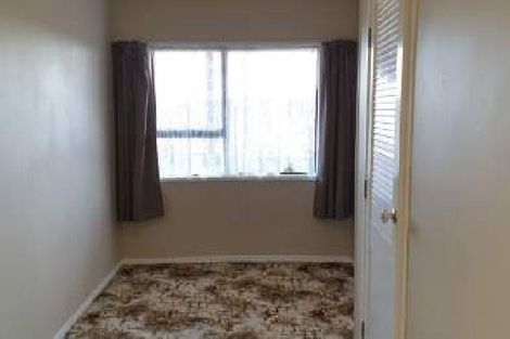 Photo of property in 17 Meadowood Drive, Unsworth Heights, Auckland, 0632