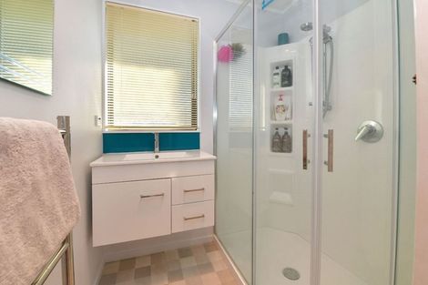 Photo of property in 16 Snells Beach Road, Snells Beach, 0920