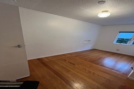 Photo of property in 1/27 Gazelle Avenue, Beach Haven, Auckland, 0626