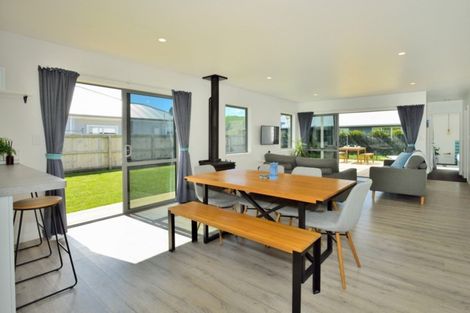 Photo of property in 83 Hamilton Drive, Wainui, Gisborne, 4010