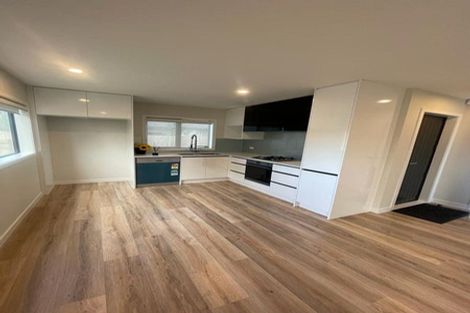 Photo of property in 2 Seaside Place, Pakuranga, Auckland, 2010