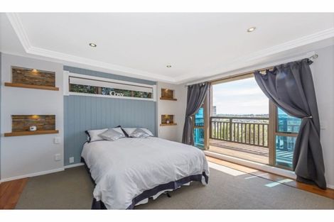 Photo of property in 10 Rishworth Avenue, Stanmore Bay, Whangaparaoa, 0932