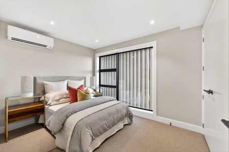 Photo of property in 52 Beach Road, Castor Bay, Auckland, 0620