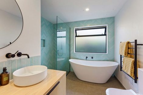 Photo of property in 7 Dale Road, Raumati South, Paraparaumu, 5032