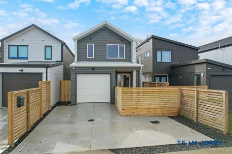 Photo of property in 15 Te Aparangi Road, Papakura, 2110
