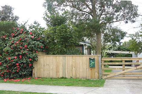 Photo of property in 10 Holden Avenue, Haumoana, 4102