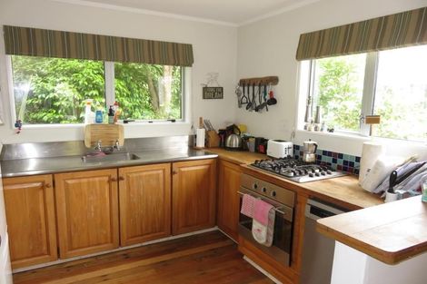 Photo of property in 2 Trilids Lane, Churton Park, Wellington, 6037