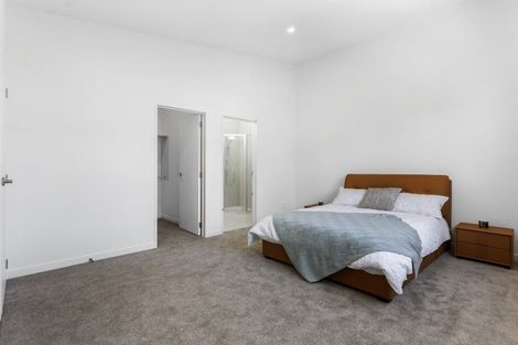 Photo of property in 32d Gulf View Road, Murrays Bay, Auckland, 0630