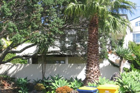 Photo of property in 3/92 Churchill Road, Murrays Bay, Auckland, 0630