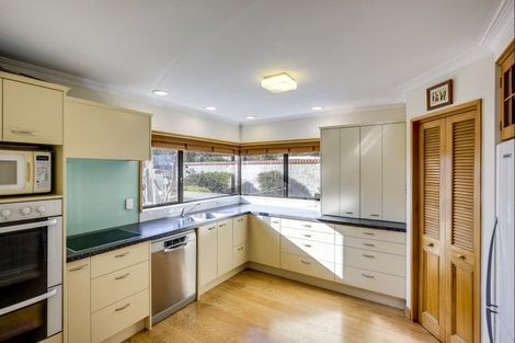 Photo of property in 123 Thompson Road, Bluff Hill, Napier, 4110