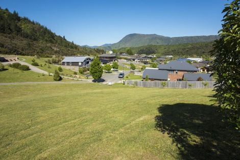 Photo of property in 7 Fantail Heights, Picton, 7220