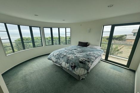 Photo of property in 69 Field Way, Waikanae Beach, Waikanae, 5036