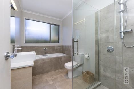 Photo of property in 11 Parlane Drive, Huapai, Kumeu, 0810