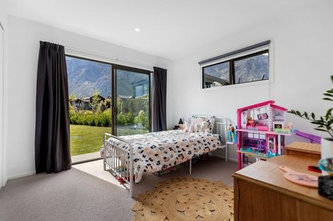 Photo of property in 4 Polperro Court, Jacks Point, Queenstown, 9371