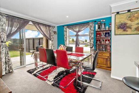 Photo of property in 21 Shillingford Boulevard, Rolleston, 7615