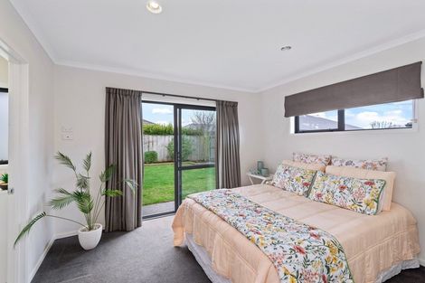 Photo of property in 17 Rossall Crescent, Rolleston, 7615