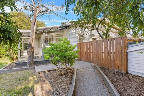 Photo of property in 86 Corson Avenue, Beckenham, Christchurch, 8023