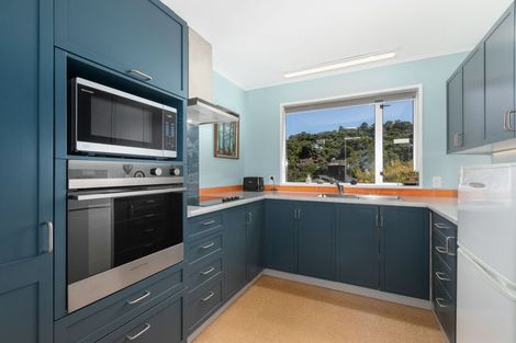 Photo of property in 15 Kaitawa Road, York Bay, Lower Hutt, 5013