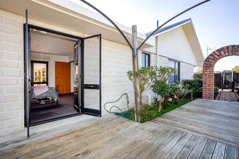 Photo of property in 9 Smith Street, Dannevirke, 4930