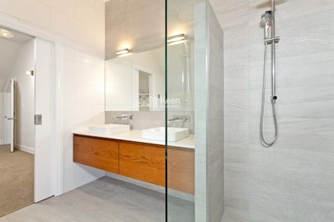 Photo of property in 4 Cliff Road, Torbay, Auckland, 0630