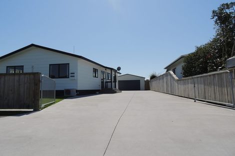 Photo of property in 7 Parfitt Place, Ngatea, 3503