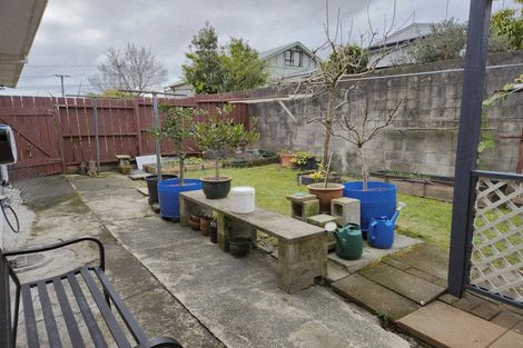 Photo of property in 2b Barbary Avenue, Kelston, Auckland, 0602