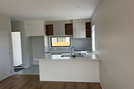 Photo of property in 13 Kaha Road, Takanini, 2110