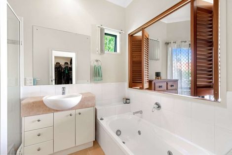 Photo of property in 10 Trimaran Drive, Gulf Harbour, Whangaparaoa, 0930