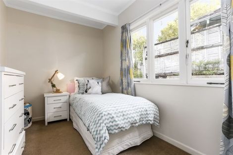 Photo of property in 18 Glade Place, Birkenhead, Auckland, 0626