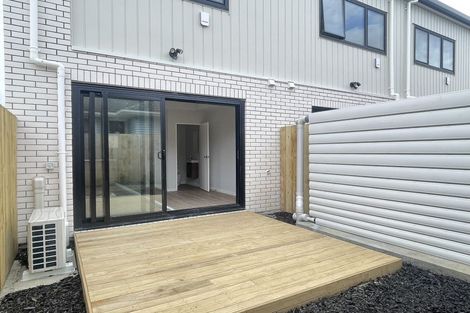 Photo of property in 1/15 Toru Street, Te Atatu Peninsula, Auckland, 0610