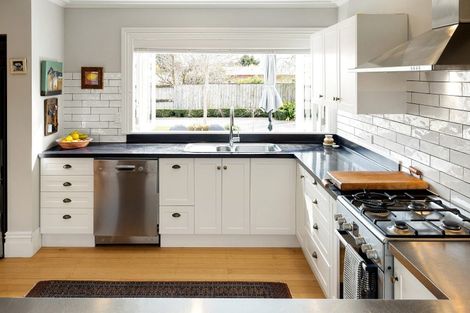 Photo of property in 152 Williams Street, Cambridge, 3434