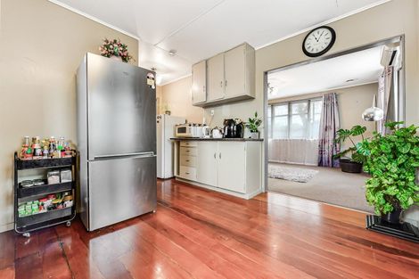 Photo of property in 98 Holland Road, Fairfield, Hamilton, 3214