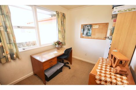 Photo of property in 69 Main North Road, Geraldine, 7930