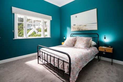 Photo of property in 2 Shannon Street, Mount Victoria, Wellington, 6011