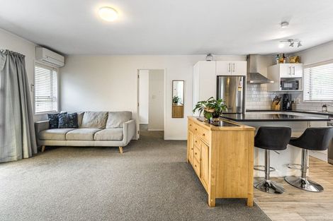 Photo of property in 2/121 Gardner Avenue, New Lynn, Auckland, 0600