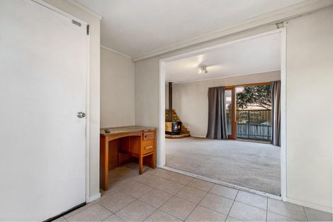Photo of property in 40 West Harbour Drive, West Harbour, Auckland, 0618