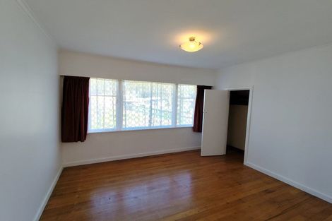 Photo of property in 26 Larnoch Road, Henderson, Auckland, 0610