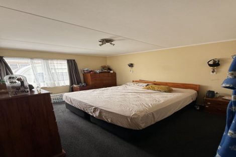 Photo of property in 27 Russell Road, Wainuiomata, Lower Hutt, 5014