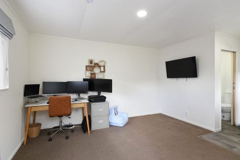 Photo of property in 42 Island View Road, Western Heights, Rotorua, 3015