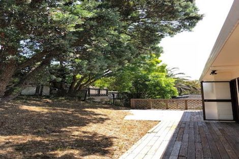 Photo of property in 20 Lingham Crescent, Torbay, Auckland, 0630