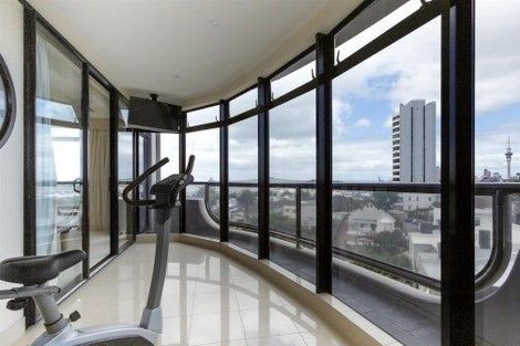 Photo of property in Shangri La Apartments, 5/97 Jervois Road, Herne Bay, Auckland, 1011