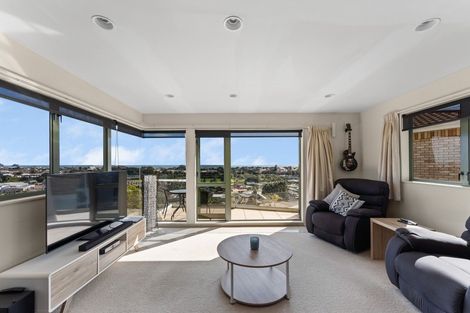 Photo of property in 3a Hillcrest Street, Glen Avon, New Plymouth, 4312