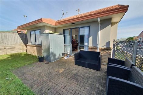 Photo of property in 1/520 Don Buck Road, Westgate, Auckland, 0614